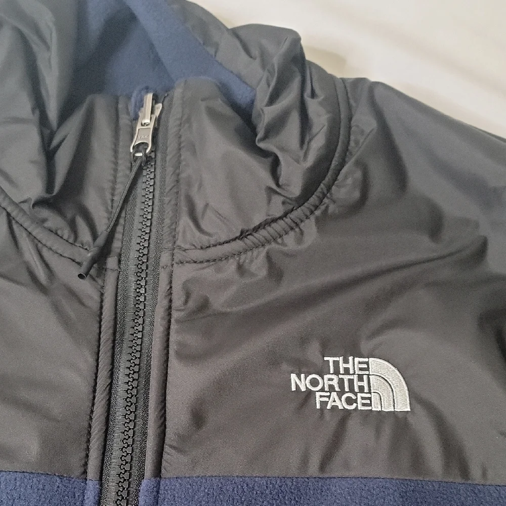 The North Face Navy & Black Full-Zip Fleece Jacket